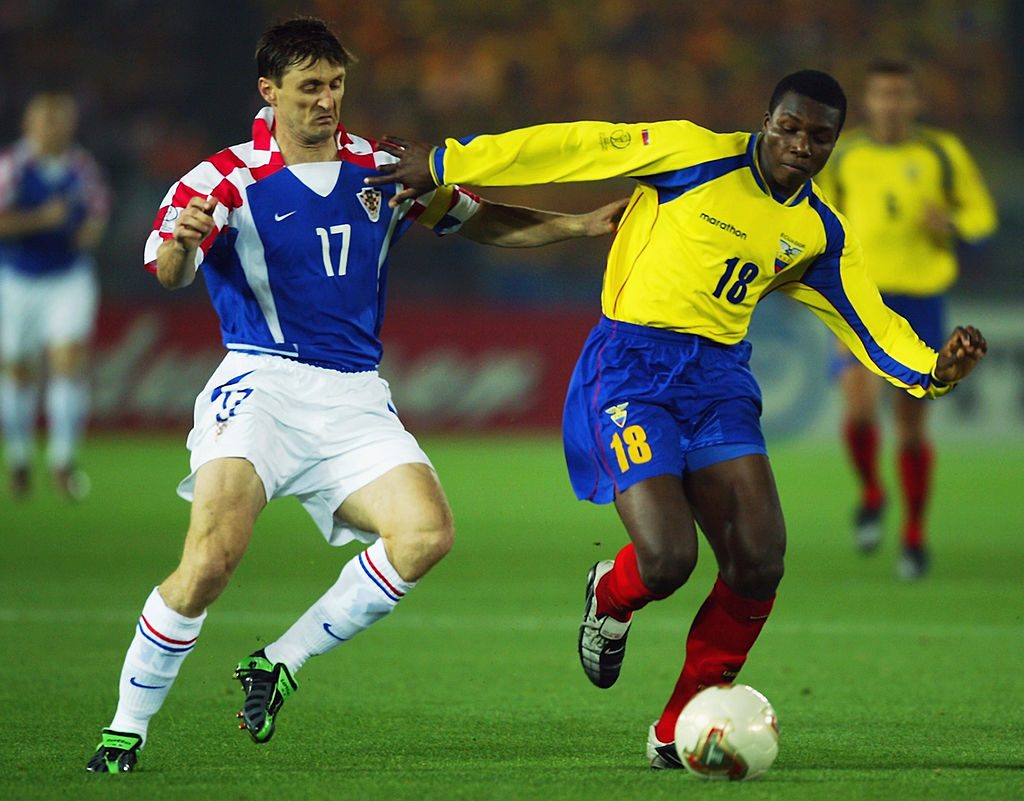 Carlos Tenorio of Ecuador and Robert Jarni of Croatia