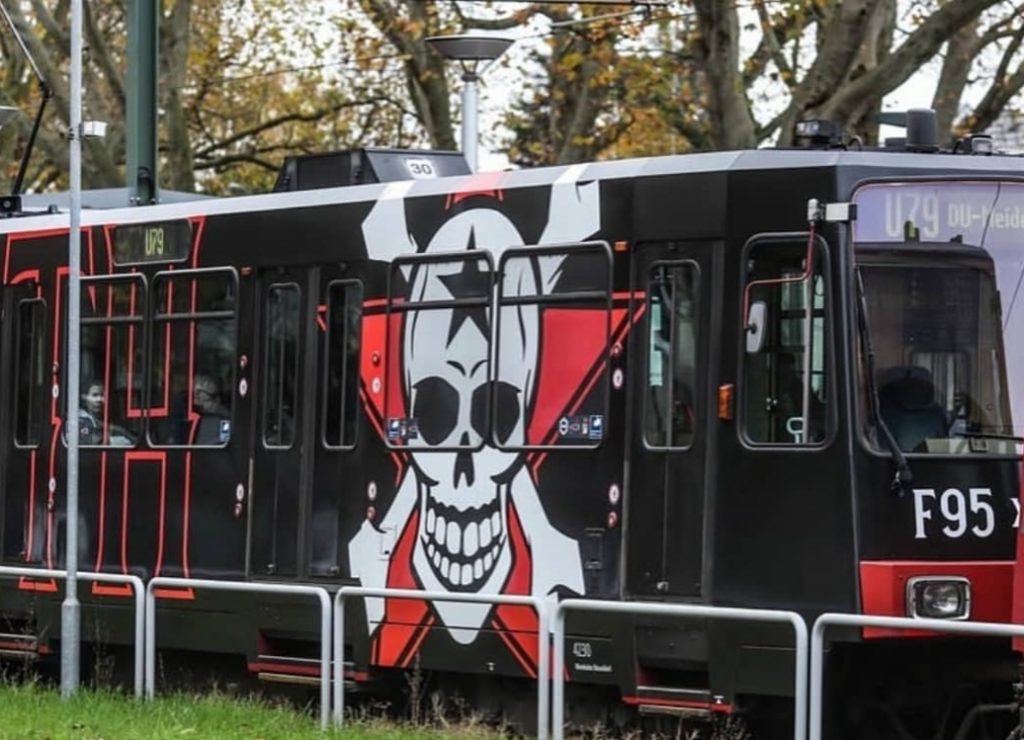 Tifosi Dusseldorf verso lo stadio