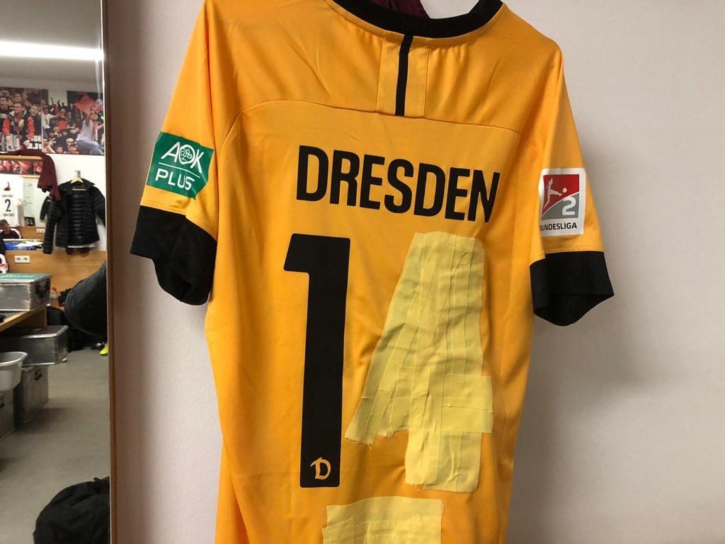 Dinamo Dresda: il valzer delle maglie
