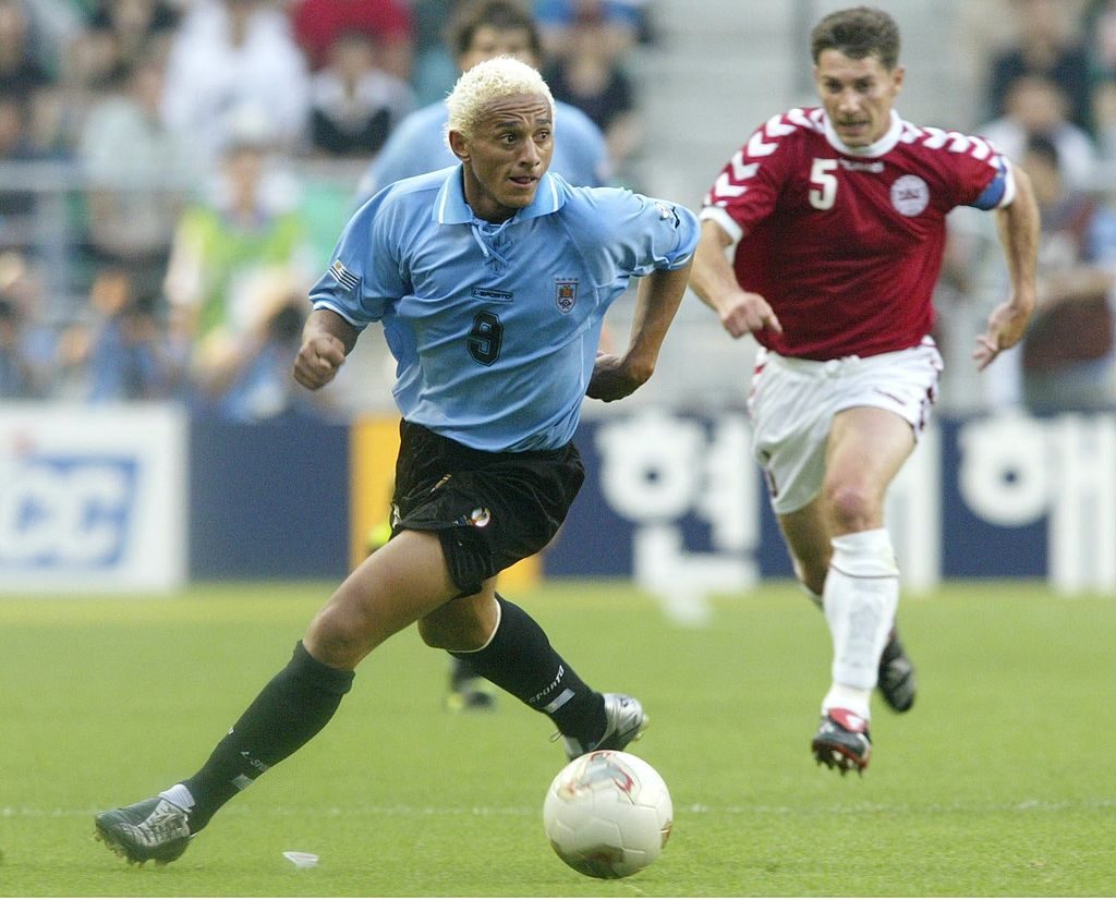 FUSSBALL: WM 2002 in JAPAN und KOREA, URU - DEN 1.2