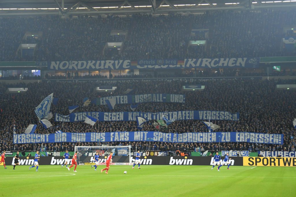 FC Schalke 04 v FC Bayern Muenchen - DFB Cup