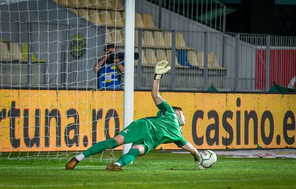e3085859-00e9-4190-acfc-ee5c15252e65
