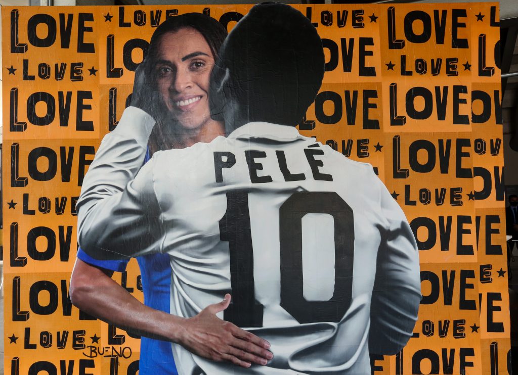 Exhibit and Urban Art Celebrate Pelé's 80th Birthday Amidst the Coronavirus (COVID - 19) Pandemic