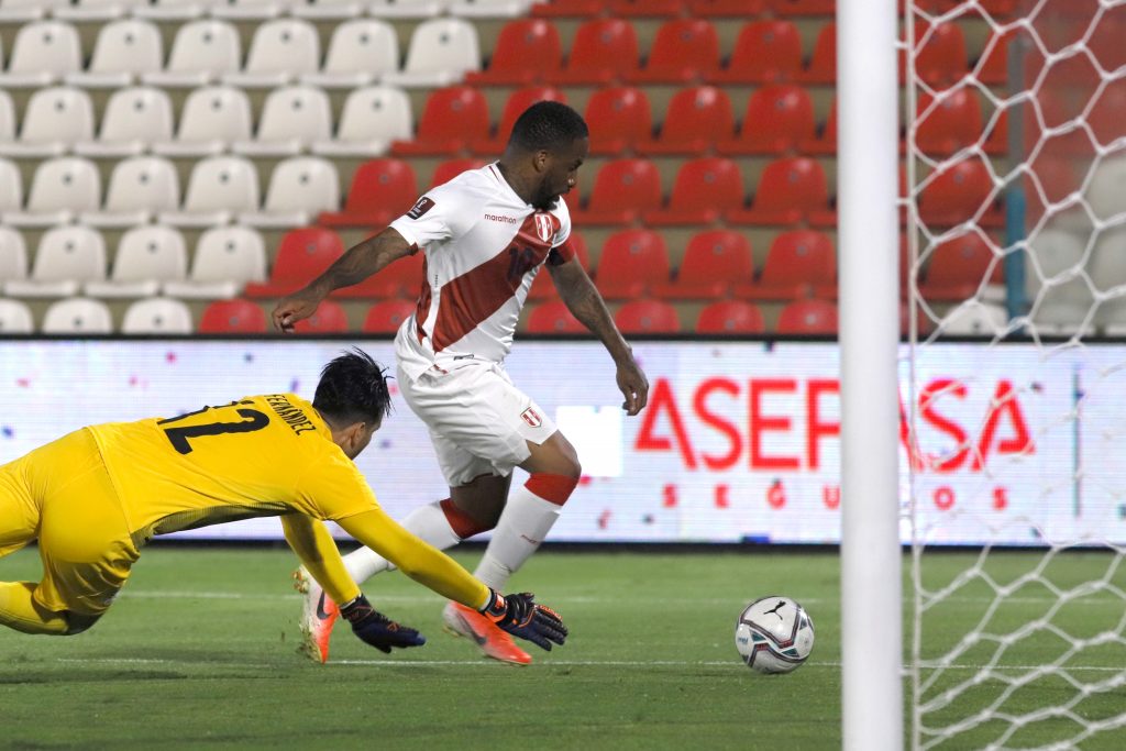 Paraguay v Peru - South American Qualifiers for Qatar 2022