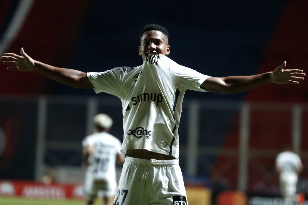 San Lorenzo v Santos - Copa CONMEBOL Libertadores 2021