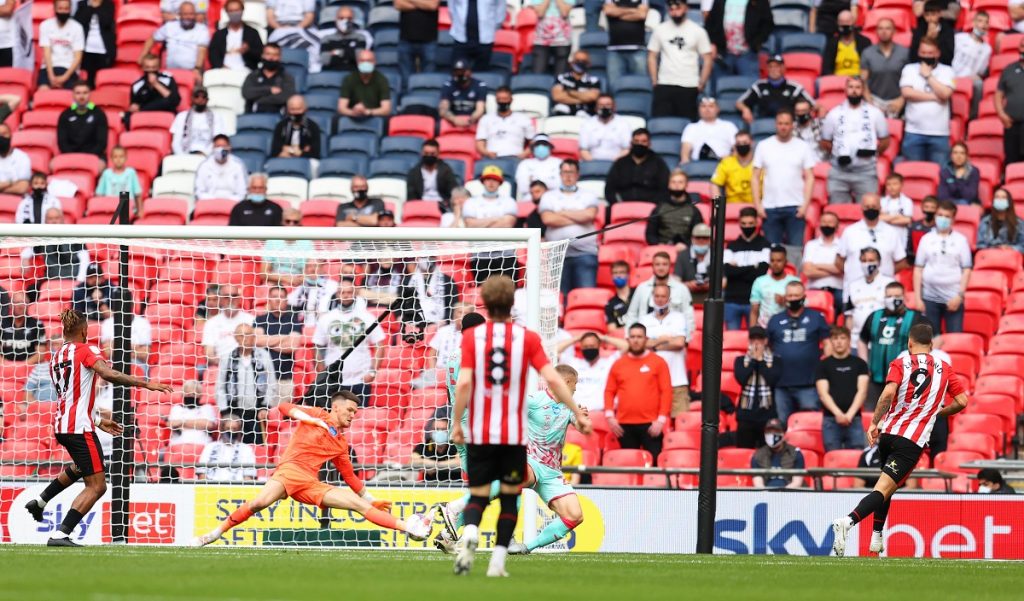 Brentford fa festa per la prima promozione in Premier League