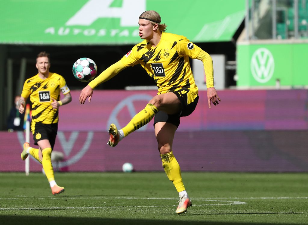 VfL Wolfsburg v Borussia Dortmund - Bundesliga