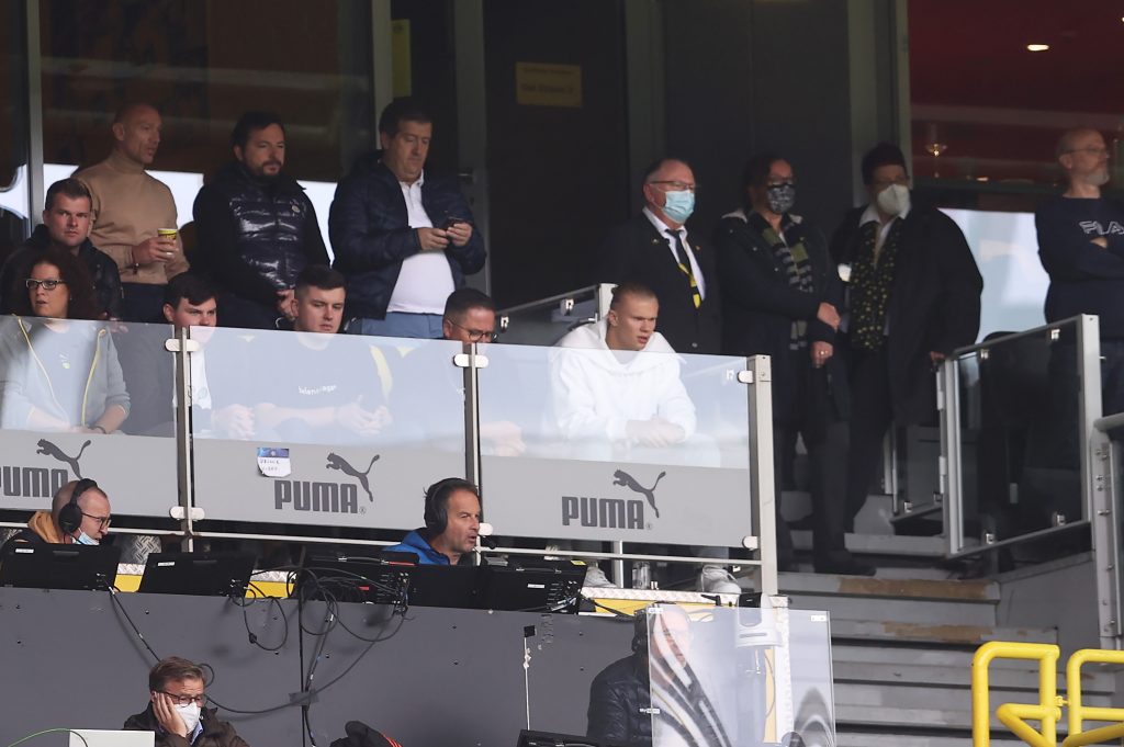 Borussia Dortmund v FC Augsburg - Bundesliga