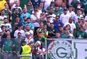 torcedora-do-goias-tem-perda-de-visao
