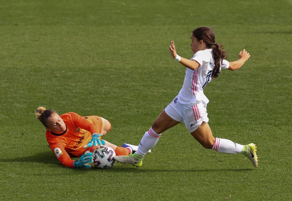 Real Madrid Femenino v FC Barcelona Femenino - Primera Iberdrola Femenina