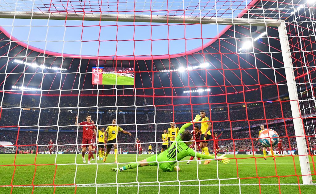 FC Bayern München v Borussia Dortmund - Bundesliga