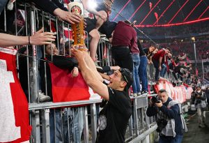 FC Bayern München v Borussia Dortmund - Bundesliga