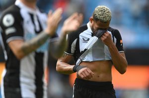 Manchester City v Newcastle United - Premier League