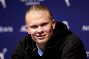 Manchester City Present New Summer Signings