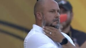 E IL MISTER CANADESE GONGOLA IN SILENZIO