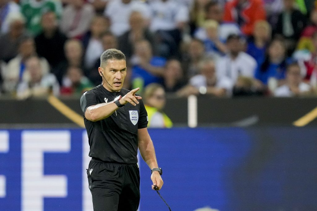 CRAIOVA IL VAR SCONFESSA L'ARBITRO
