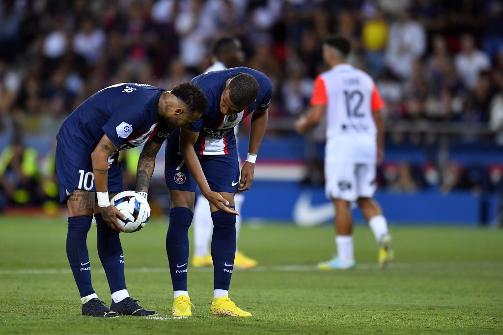 NEYMAR CONTRO MBAPPE'