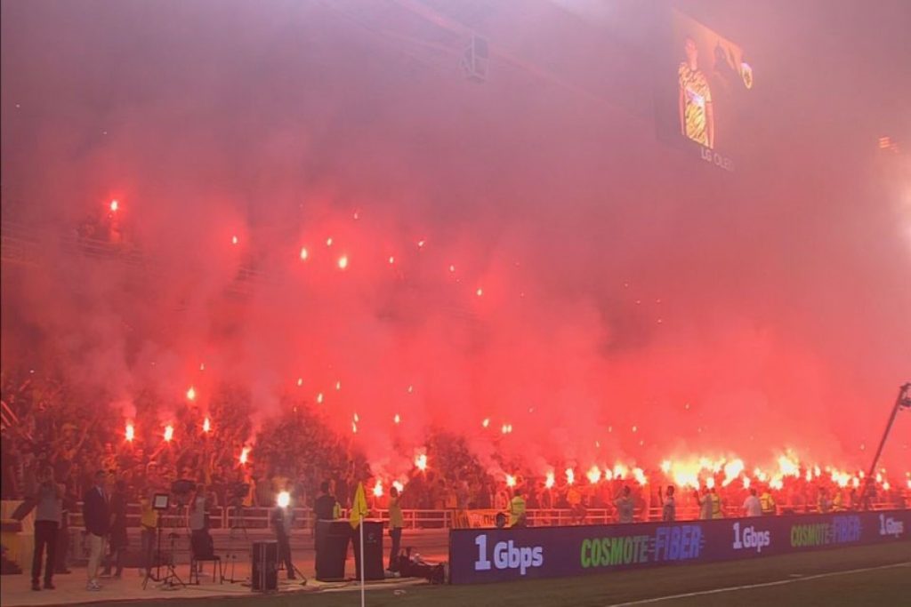 STADIO ROSSO FUOCO ALL'AEK ATENE