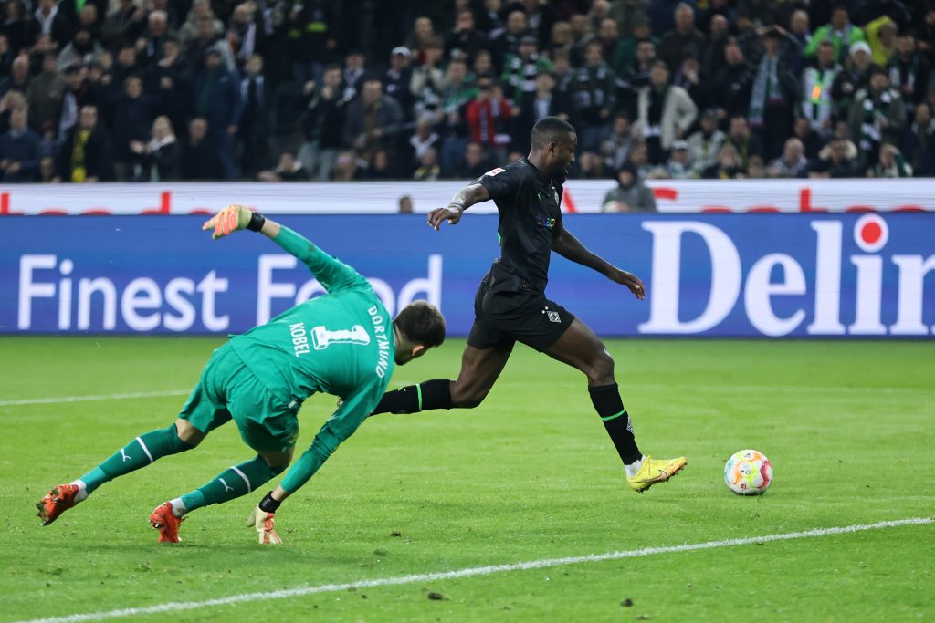 Borussia Mönchengladbach v Borussia Dortmund - Bundesliga