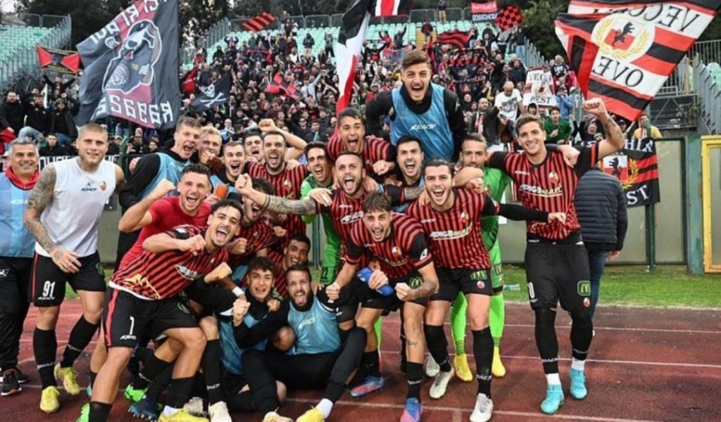 DERBY ALLA LUCCHESE