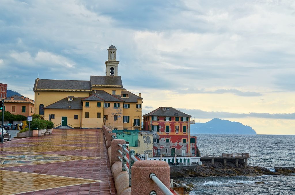 Chiesa_di_Sant'Antonio_di_Padova,_vista_ovest_-_panoramio