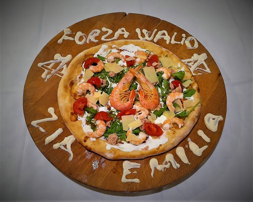 LA PIZZA CHEDDIRA