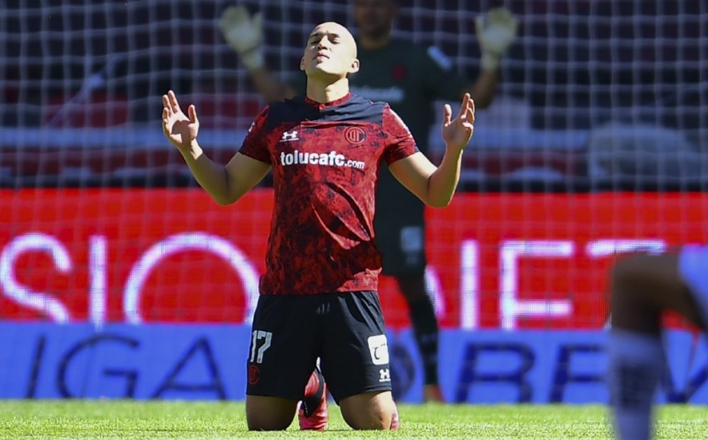 torres-nilo-debut-toluca-titular