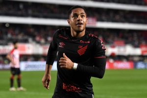 Estudiantes v Athletico Paranaense - Copa CONMEBOL Libertadores 2022