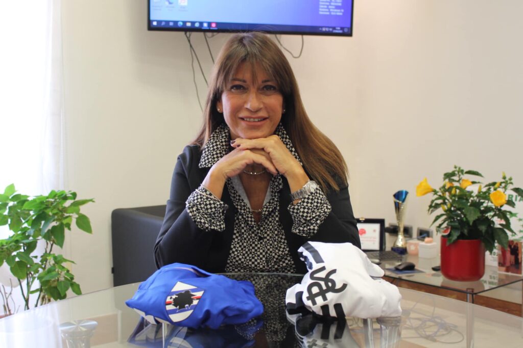 SIMONA FERRO