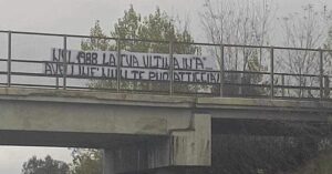 STRISCIONE AVELLINO