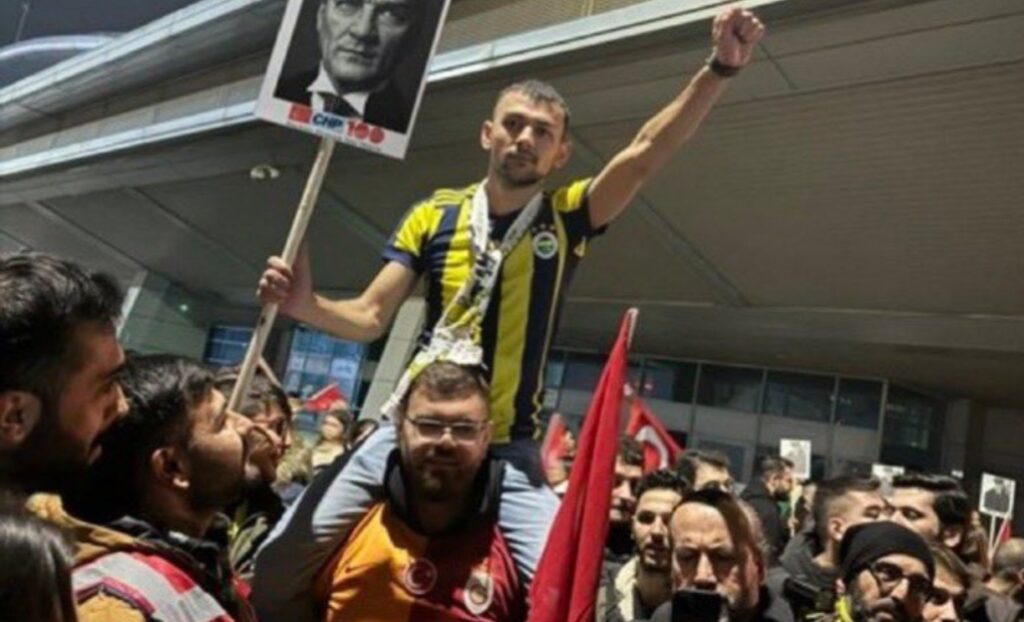 DERBY ISTANBUL RIAD