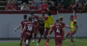 Chandler O'Dwyer regala all'ultimo respiro la vittoria ai Richmond Kickers nel "Henny Derby" contro Forward Madison FC - Foto tratta da Video Account X Golazo America