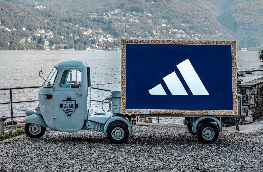 Como e Adidas annunciano una partnership pluriennale