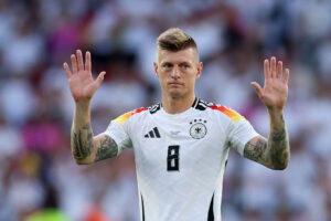 Kroos dopo il ritiro: "Non voglio sedermi a una scrivania e filosofeggiare"