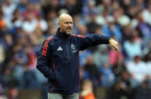 Man United, Ten Hag: "Abbiamo problemi in difesa per il derby col City"
