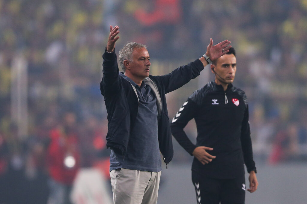 Josè Mourinho, allenatore del Fenerbahce