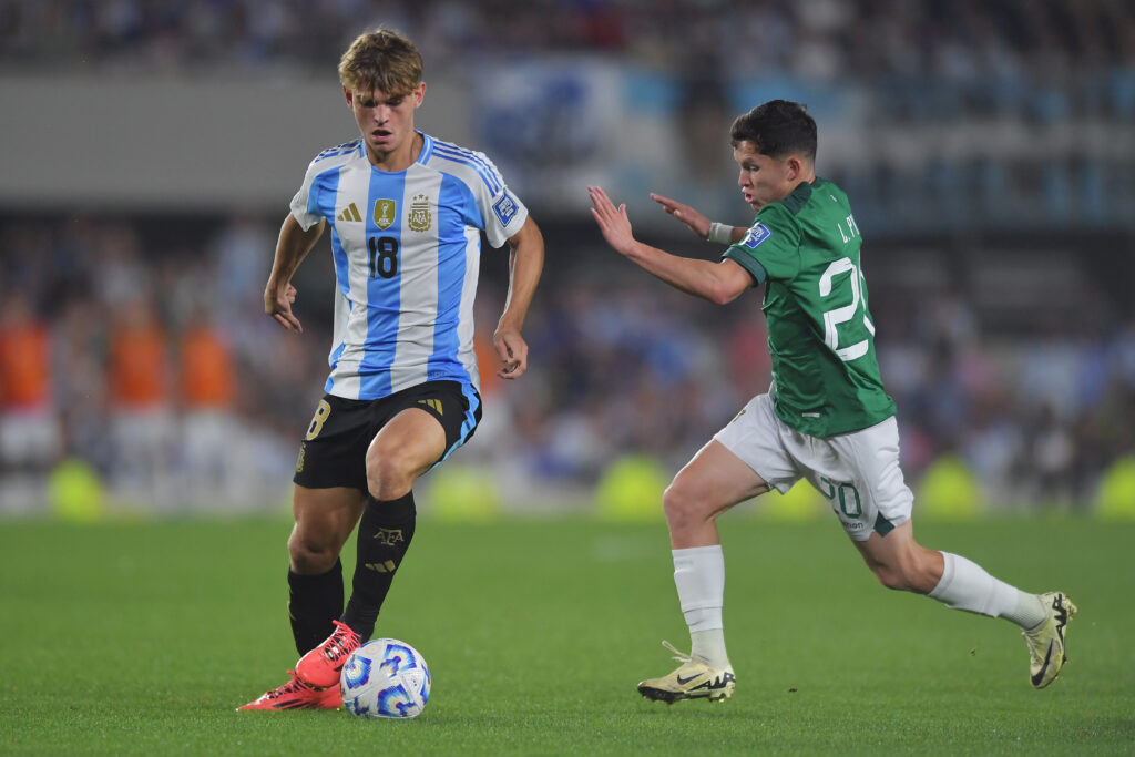 Nico Paz, centrocampista del Como e dell'Argentina