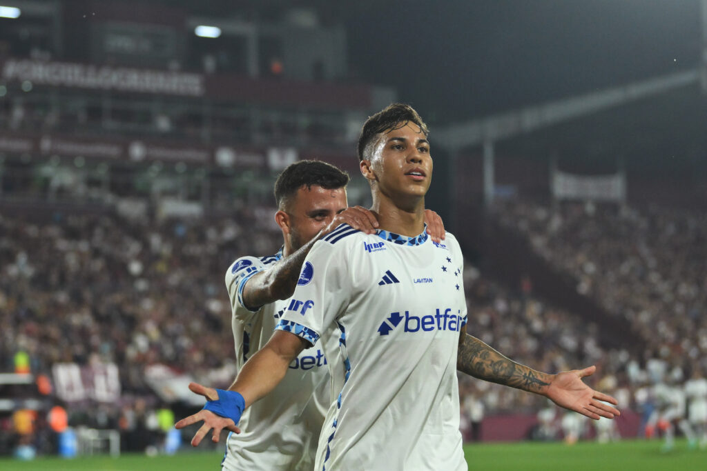 Lanus v Cruzeiro - Copa CONMEBOL Sudamericana 2024