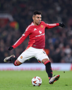 Neville critica Casemiro e Rashford: "Arriva Amorim e voi andate in vacanza?"