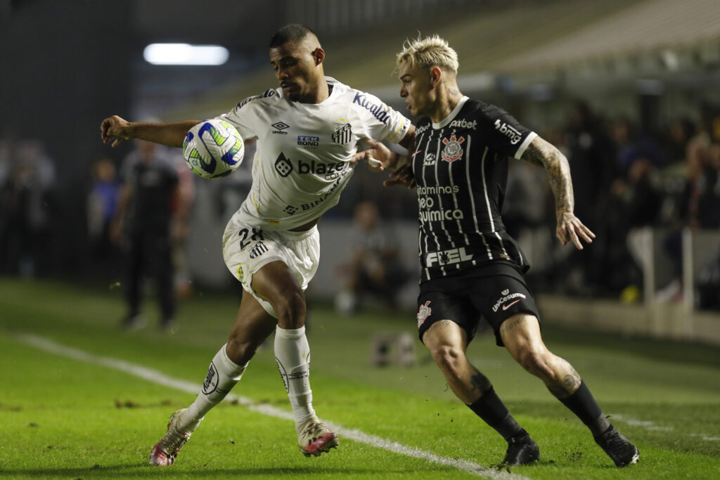 Santos v Corinthians - Brasileirao 2023