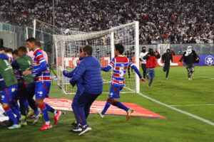 Colo Colo v Fortaleza - Copa CONMEBOL Libertadores 2025