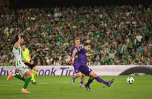 Real Betis Balompie v ACF Fiorentina - UEFA Conference League 2024/25 Semi Final First Leg