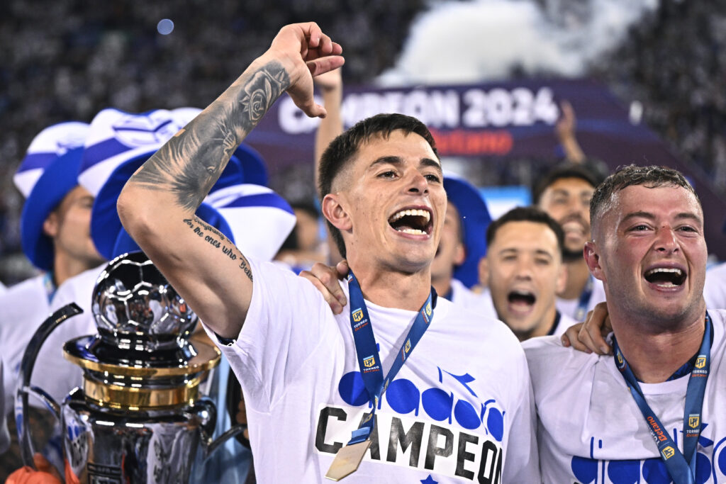 Velez Sarsfield v Huracan - Liga Profesional 2024