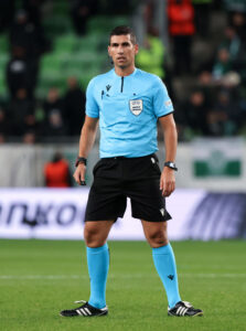 benfica-critica-arbitro-fabio-verissimo-finale-supercoppa-2025-sporting-lisbona-estadio-algarve