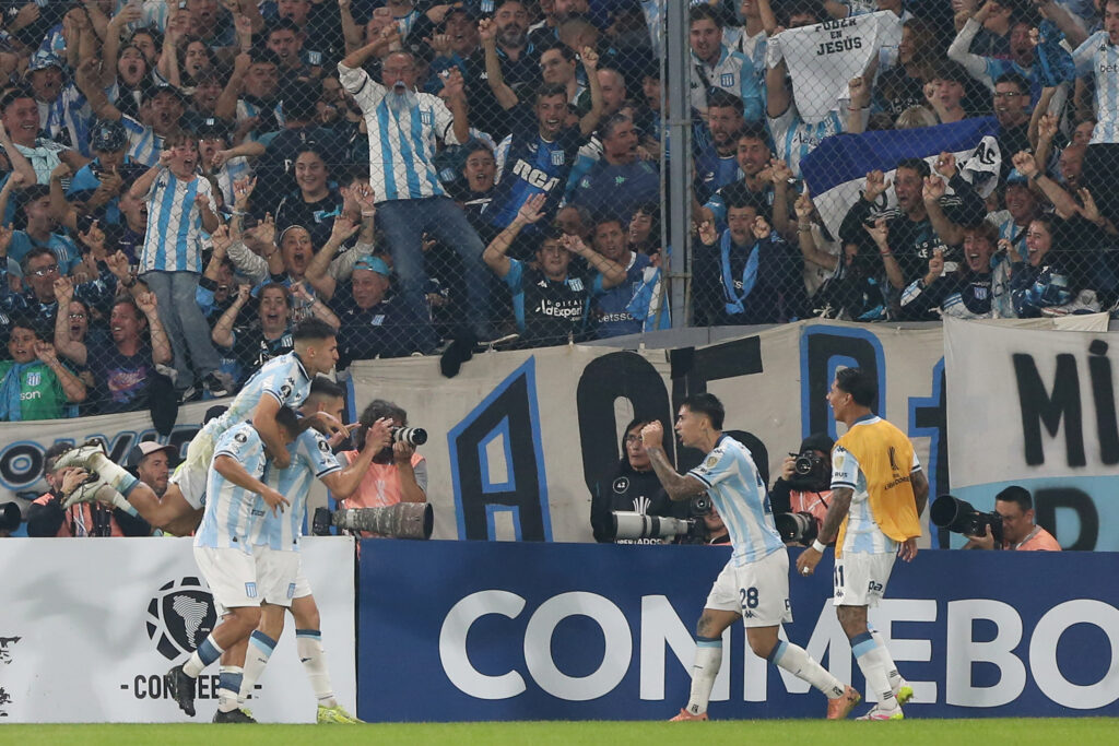 Racing Club v Colo Colo - Copa CONMEBOL Libertadores 2025