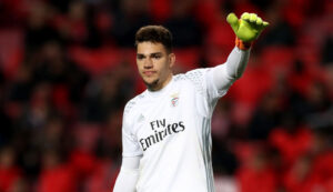 SL Benfica v Borussia Dortmund - UEFA Champions League Round of 16: First Leg