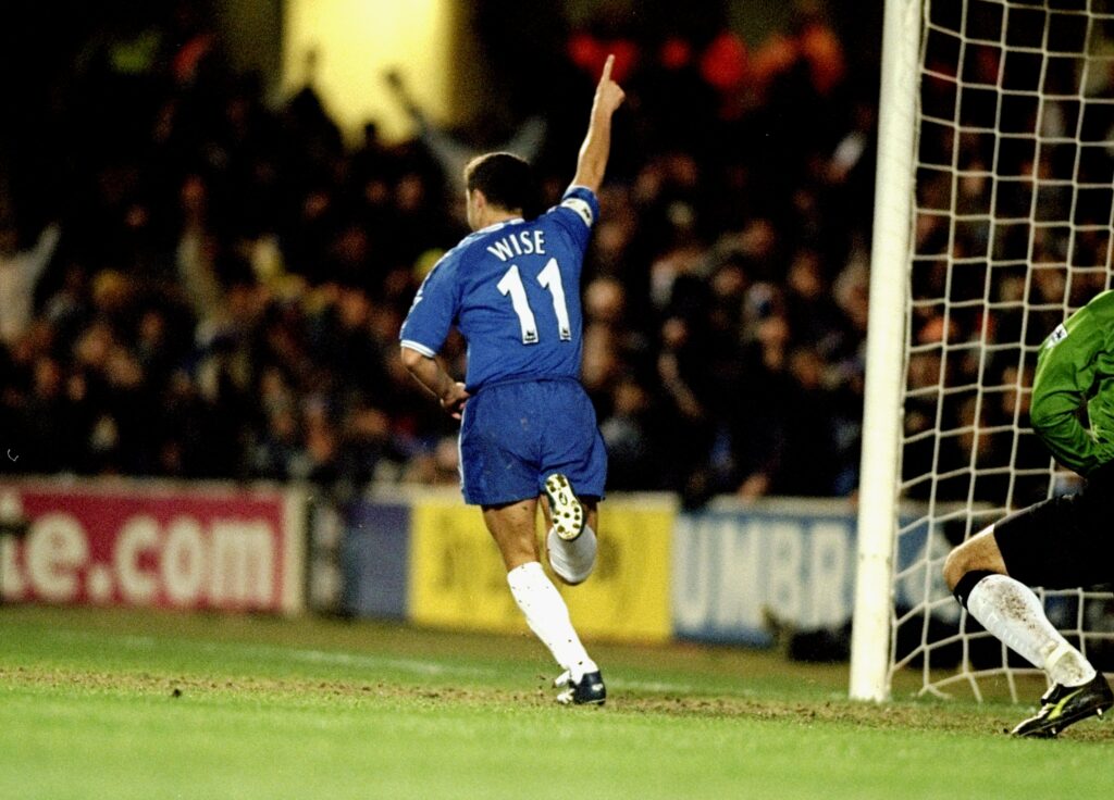 Dennis Wise con la maglia del Chelsea - Ph Getty Images
