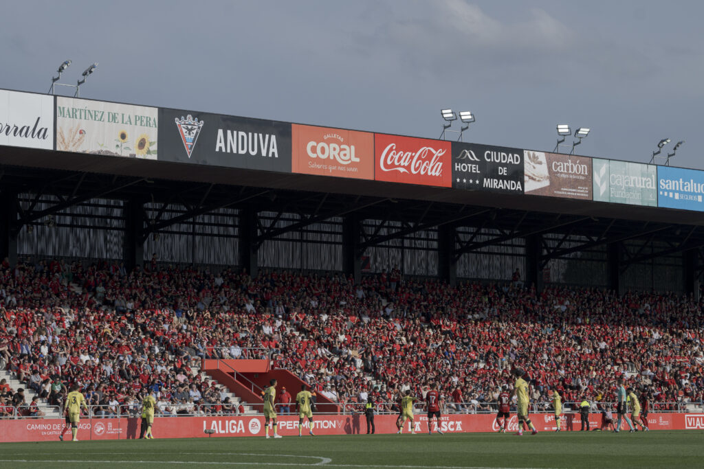 CD Mirandes Positioned For Promotion To La Liga
