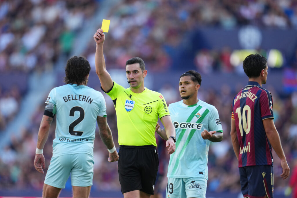 Betis ammonizioni