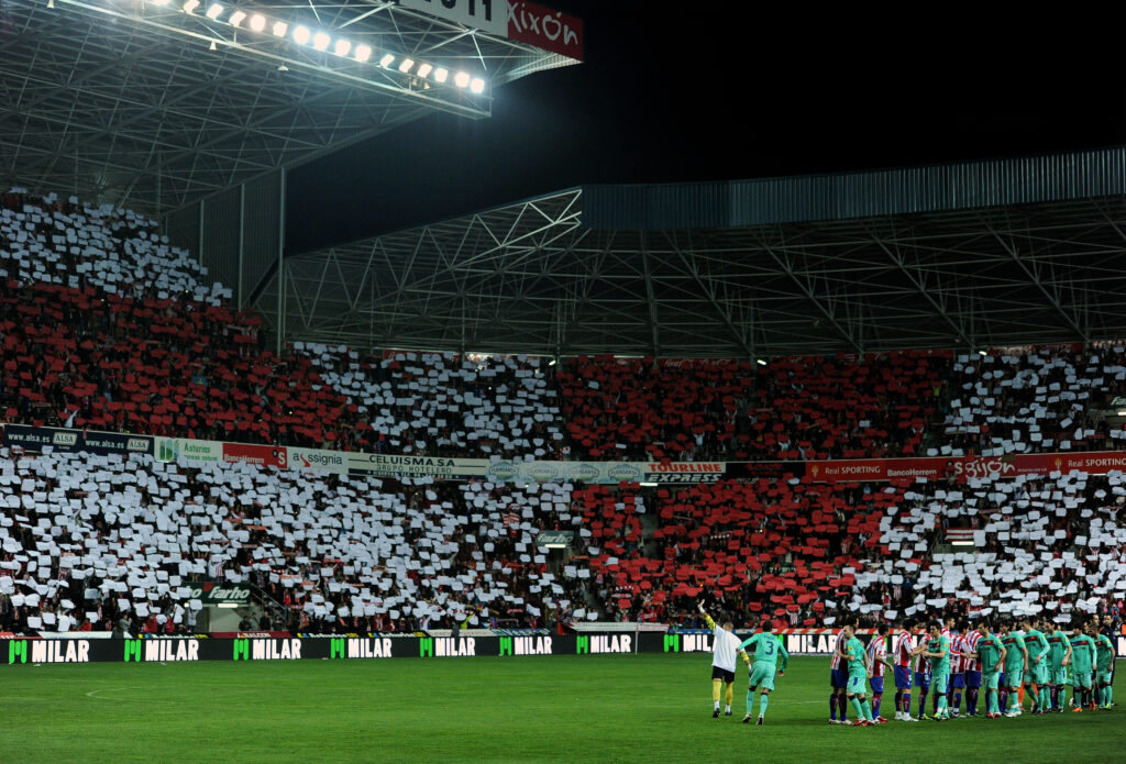 Sporting Gijon v Barcelona - La Liga